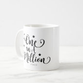 Mug UNE FILLE SUR UN MILLION Typographie & Étoiles Per (Devant gauche)