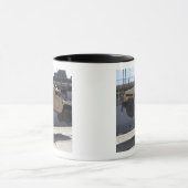 Mug Une grue monte un M998 Humvee (Centre)