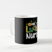 Mug Une infirmière chanceuse à la Saint-Patrick (Devant gauche)