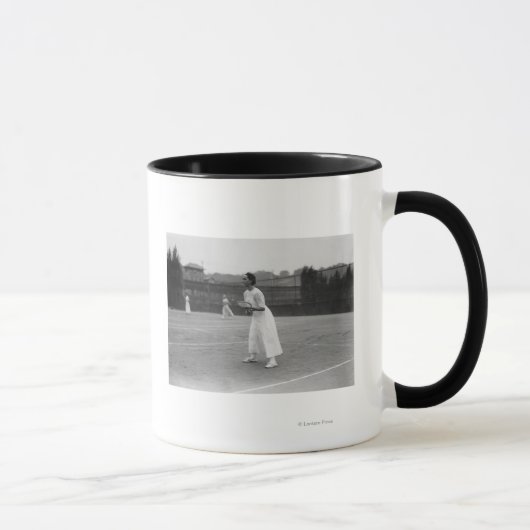 Mug Une joueuse de tennis se prépare Photographie (Droite)