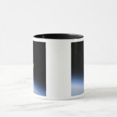 Mug Une lune géante visible au-dessus de l'atmosphère  (Centre)