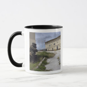 Mug Une marine signale la sécurité