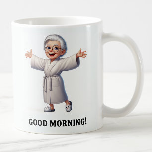 Mug Une personne âgée enjouée dans une chambre confort