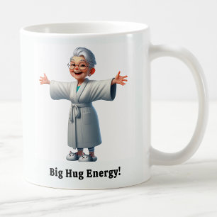 Mug Une personne âgée enjouée dans une chambre confort