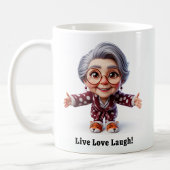 Mug Une personne âgée joyeuse dans un intérieur confor