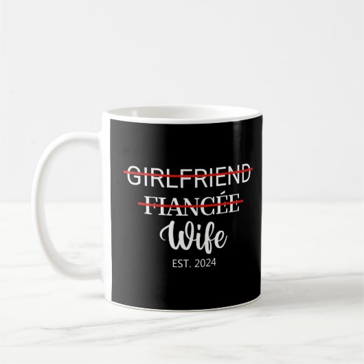 Mug Une Petite Amie Fiancée Est. Couple marié 2024 (Gauche)