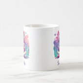 Mug Une petite fille joueuse jouant à un jeu vidéo (Centre)