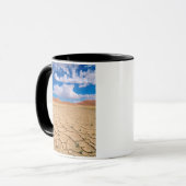 Mug Une plaine désertique fissurée (Devant gauche)