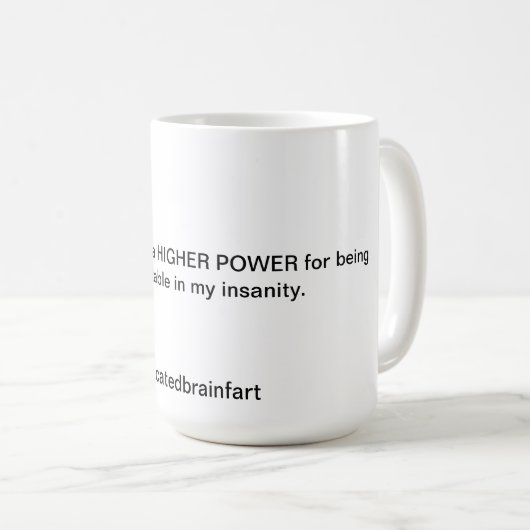 MUG UNE PUISSANCE PLUS ÉLEVÉE (Devant droit)