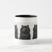Mug Une rangée de chats noirs par Louis Wain (Centre)
