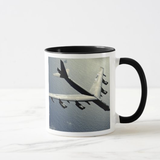 Mug Une Stratoforteresse B-52 en vol (Droite)