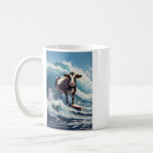 Mug Une vache mignonne qui fait du surf (Gauche)