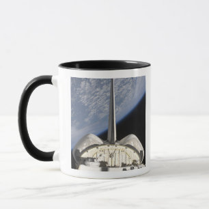 Mug Une vue partielle d'effort de navette spatiale