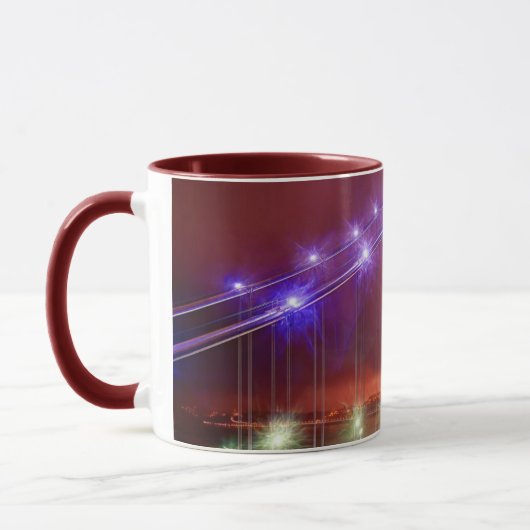 Mug Une vue venteuse et pluvieuse de soirée de fort (Gauche)