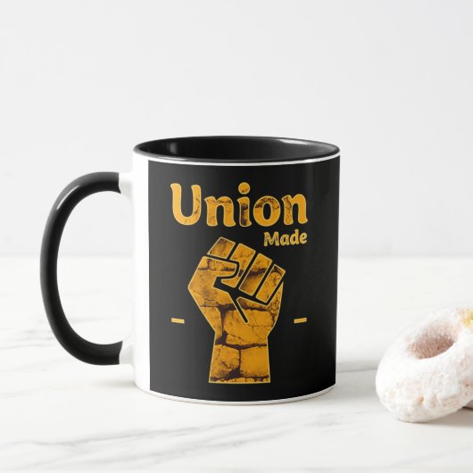 Mug Union Made Worker Fist Labor Day Design (Avec donut)