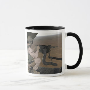 Mug US Marine test feu une mitrailleuse lourde M240