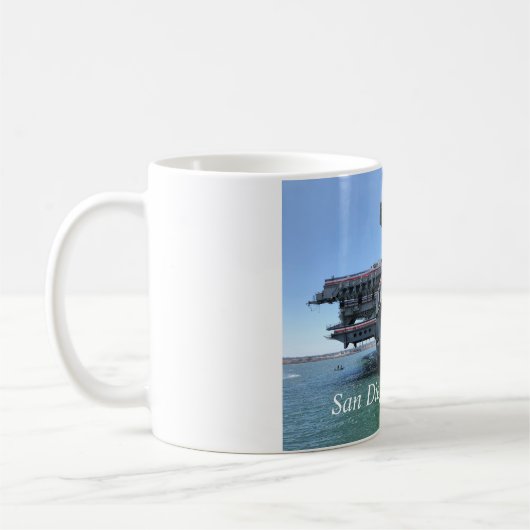 Mug USS Midway à San Diego, Californie (Gauche)