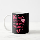 Mug V est pour la grossesse de la Saint-Valentin (Gauche)