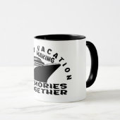 MUG VACANCES EN FAMILLE. (Devant droit)