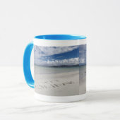 Mug Vacances heureuses écrites sur la plage (Devant gauche)