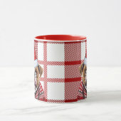 Mug Vacances Red Plaid et Bulldog dans un Noël Casquet (Centre)