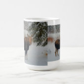 Mug Vache d'orignal sauvage du Canada en neige d'hiver (Centre)