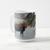 Mug Vache d'orignal sauvage du Canada en neige d'hiver (Devant gauche)