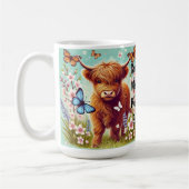 Mug Vache Highland avec papillons et fleurs printanièr (Gauche)
