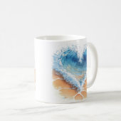 Mug Vague de cœur sur une plage (Devant droit)