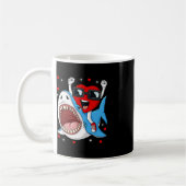 Mug Valentines Jour Coeur équitation Requin amusant En (Gauche)