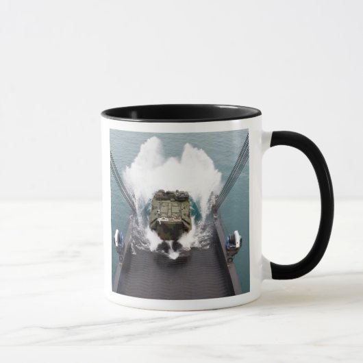 Mug Véhicules d'assaut amphibies débarquent de USNS (Droite)