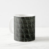 Mug Véritable alligator noir texture cuir, gros plan (Devant gauche)