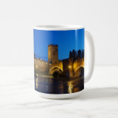 Mug Vérone la nuit - Ponts - Italie  (Devant droit)