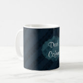Mug Version faite sur commande 2,2 de monogramme de (Devant gauche)