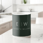 Mug Vert foncé Élégant Moderne Minimaliste Monogramme<br><div class="desc">Élevez votre routine matinale avec notre moût de café minimaliste moderne vert foncé Nom de monogramme. Cette tasse élégante et élégante apporte une touche d'élégance contemporaine à votre rituel du café quotidien. Conçu dans un esprit de qualité, il présente un design minimaliste en noir et blanc classique, ce qui en...</div>