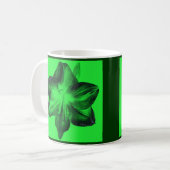 Mug Vert foncé sur vert clair Amaryllis (Devant gauche)