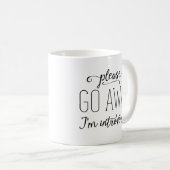 Mug Veuillez aller loin j'Introverting (Devant droit)