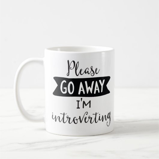 Mug Veuillez partir, j'Introverting (Gauche)