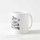Mug Vibes Méowgiques Uniquement, Chat Kawaii Witch Flo (Devant droit)