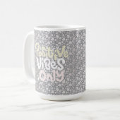 Mug Vibes positives uniquement de couleur neutre style (Devant gauche)