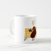 Mug Vieille Femme Lectant La Bible (Devant gauche)