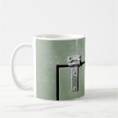 Mug vieux métal vert avec charnières (Gauche)