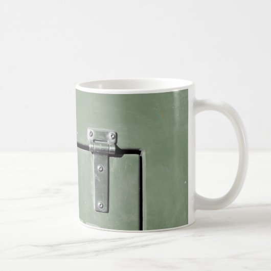 Mug vieux métal vert avec charnières (Droite)