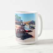 Mug Vieux véhicules à Seligman, route 66 (Devant droit)