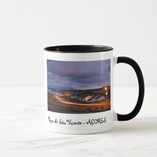 Mug Village à la tombée de la nuit aux Açores (Droite)