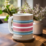 Mug Vintage Surfboard Stripes - Subtle Wood Arrière -<br><div class="desc">Un motif de bande coloré et rétro en bleu et orange sur un arrière - plan imitation bois. Un design rayé vintage avec un aspect plage et surf. Ajoutez votre nom ou votre monogramme pour en faire un cas de téléphone personnel qui se démarquera parmi vos amis. Le nom est...</div>