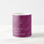 Mug Violet avec de grandes fleurs rouges roses (Centre)