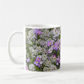 Mug Violette violette et fleurs de printemps blanches (Gauche)