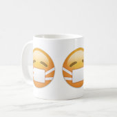 Mug Visage avec le masque Médicale Emoji (Devant gauche)