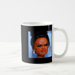 Mug Visage de poupée noire dégoûté et en colère mème V